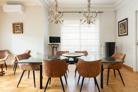 Apartament w Barcelona, Hiszpania 6 sypialni, 581 mkw. nr 150941 – zdjęcie 7