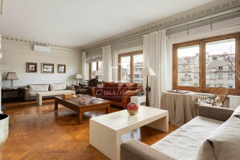 Apartament w Barcelona, Hiszpania 6 sypialni, 581 mkw. nr 150941 – zdjęcie 2