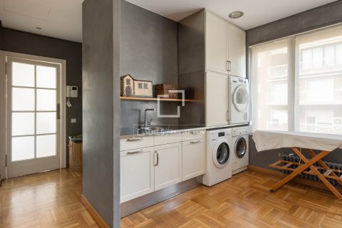 Apartament w Barcelona, Hiszpania 6 sypialni, 581 mkw. nr 150941 – zdjęcie 16