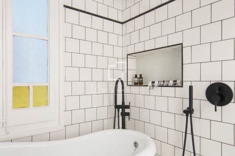 Apartament w Barcelona, Hiszpania 2 sypialnie, 86 mkw. nr 150938 – zdjęcie 17