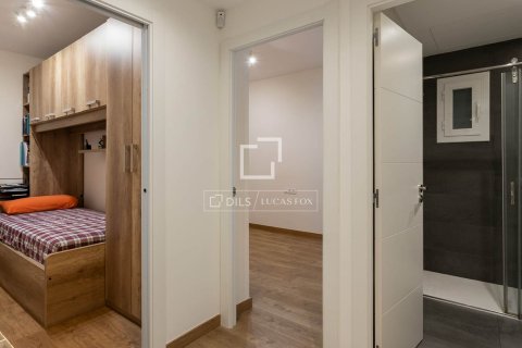 Huoneisto myytävänä Barcelona, Espanja, 3 makuuhuonetta, 83 m2 No. 150939 - kuva 30