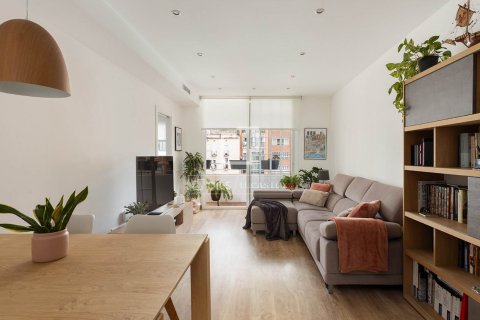 Huoneisto myytävänä Barcelona, Espanja, 3 makuuhuonetta, 83 m2 No. 150939 - kuva 2