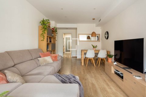 Huoneisto myytävänä Barcelona, Espanja, 3 makuuhuonetta, 83 m2 No. 150939 - kuva 8
