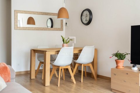 Huoneisto myytävänä Barcelona, Espanja, 3 makuuhuonetta, 83 m2 No. 150939 - kuva 12