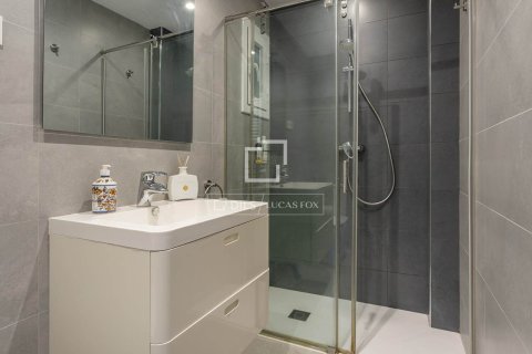 Huoneisto myytävänä Barcelona, Espanja, 3 makuuhuonetta, 83 m2 No. 150939 - kuva 25