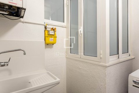 Huoneisto myytävänä Barcelona, Espanja, 3 makuuhuonetta, 83 m2 No. 150939 - kuva 17