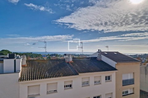 Willa w Vilanova i la Geltru, Barcelona, Hiszpania 5 sypialni, 147 mkw. nr 150940 – zdjęcie 1