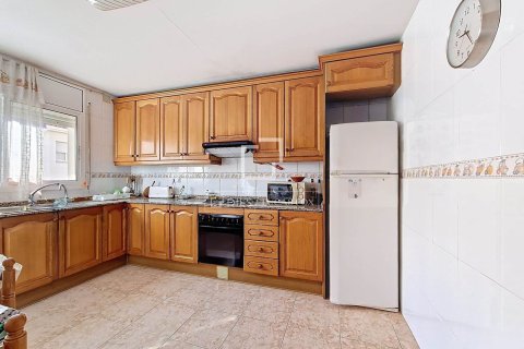 Willa w Vilanova i la Geltru, Barcelona, Hiszpania 5 sypialni, 147 mkw. nr 150940 – zdjęcie 17