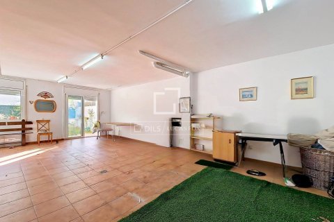 Willa w Vilanova i la Geltru, Barcelona, Hiszpania 5 sypialni, 147 mkw. nr 150940 – zdjęcie 3