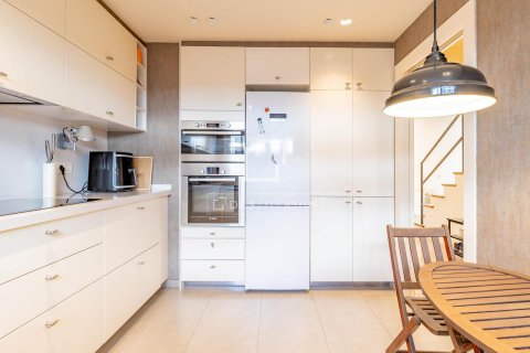 Villa zum Verkauf in Sant Cugat Del Valles, Barcelona, Spanien 4 Schlafzimmer, 273 m2 Nr. 150942 - Foto 13