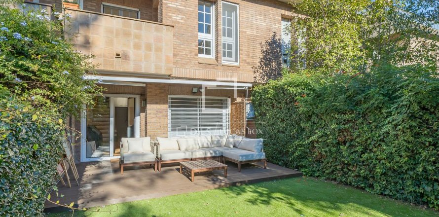 Villa in Sant Cugat Del Valles, Barcelona, Spanien 4 Schlafzimmer, 273 m2 Nr. 150942