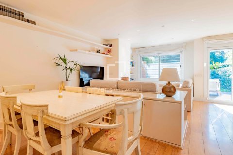 Villa zum Verkauf in Sant Cugat Del Valles, Barcelona, Spanien 4 Schlafzimmer, 273 m2 Nr. 150942 - Foto 2