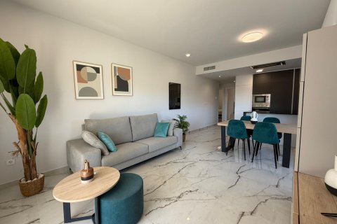 Apartment for sale in Torrevieja, Alicante, Spain 2 bedrooms, 76 sq.m. No. 140076 - photo 3