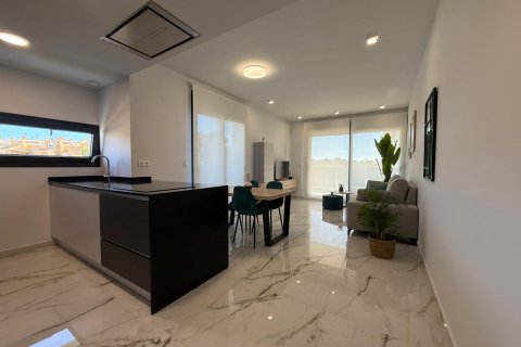 Apartment for sale in Torrevieja, Alicante, Spain 2 bedrooms, 76 sq.m. No. 140076 - photo 12