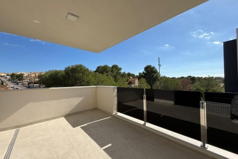 Apartment for sale in Torrevieja, Alicante, Spain 2 bedrooms, 76 sq.m. No. 140076 - photo 2