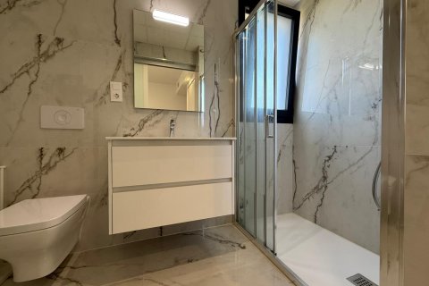 Apartment for sale in Torrevieja, Alicante, Spain 2 bedrooms, 76 sq.m. No. 140076 - photo 19