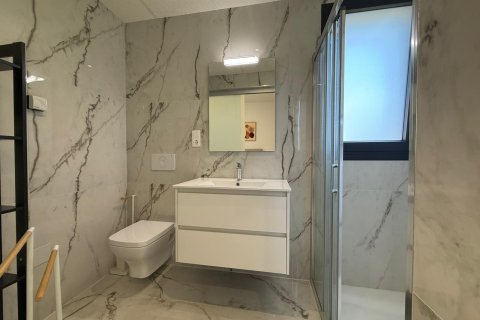 Apartment for sale in Torrevieja, Alicante, Spain 2 bedrooms, 76 sq.m. No. 140076 - photo 24