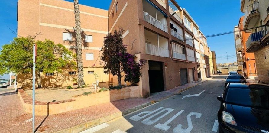 Apartment in Torrevieja, Alicante, Spain 1 bedroom, 56 sq.m. No. 183861