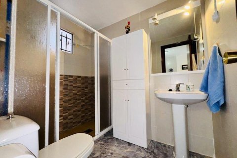 Apartment for sale in Torrevieja, Alicante, Spain 1 bedroom, 56 sq.m. No. 183861 - photo 15