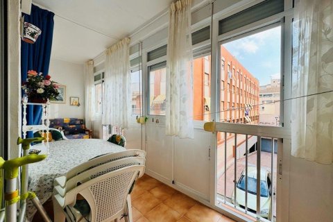 Apartment for sale in Torrevieja, Alicante, Spain 1 bedroom, 56 sq.m. No. 183861 - photo 2