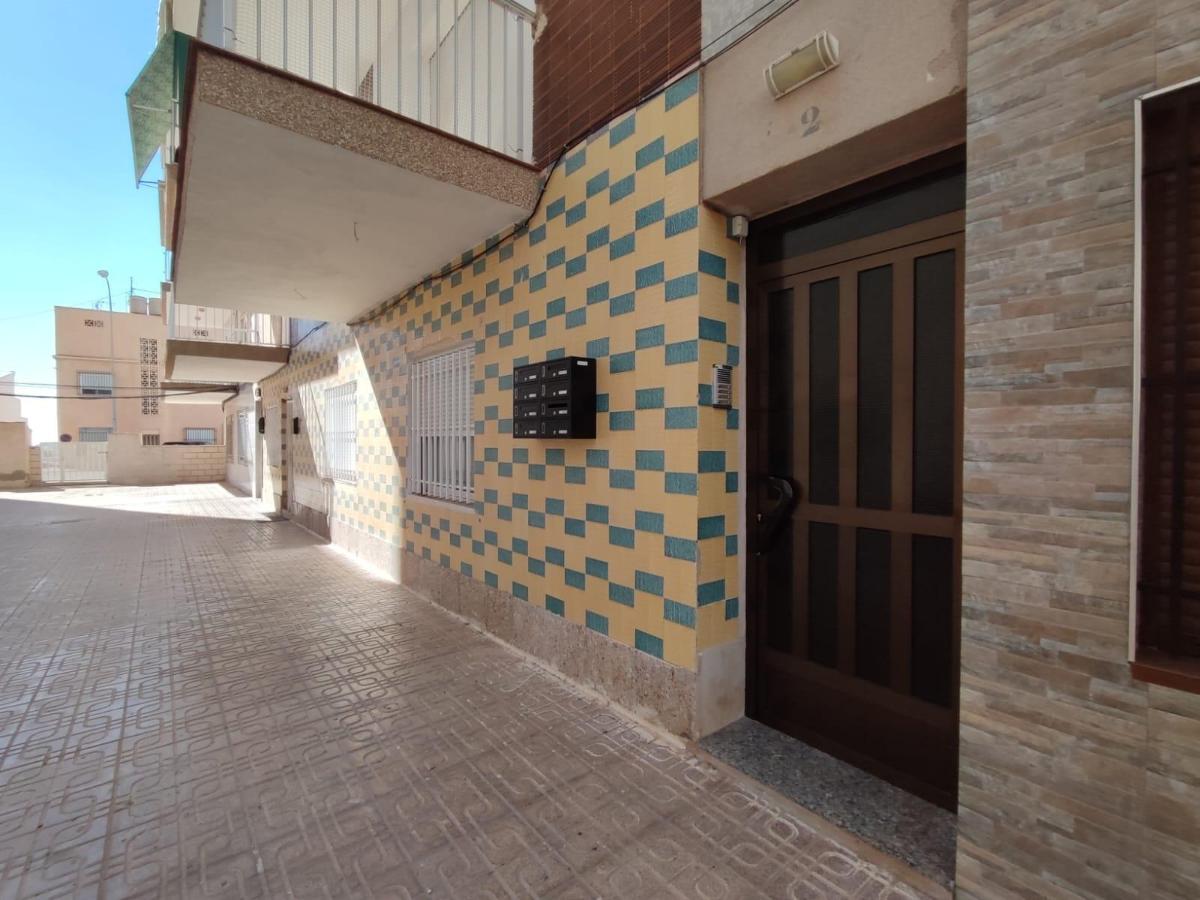Apartamento en Santa Pola, Alicante, España 2 dormitorios, 80 m2 No. 183857