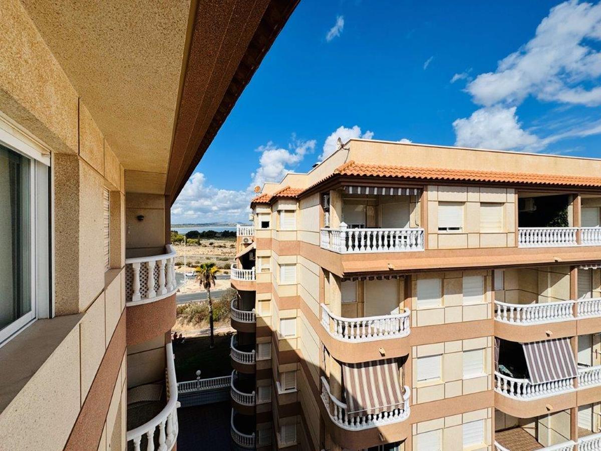 Apartamento en La Mata, Alicante, España 2 dormitorios, 60 m2 No. 183860