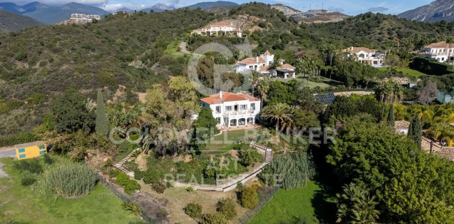 Villa a Benahavis, Malaga, Spagna 5 camere da letto, 403 mq. N° 157522