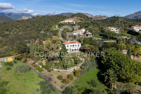 Villa i Benahavis, Malaga, Spanien 5 sovrum, 403 kvm. Nr. 157522