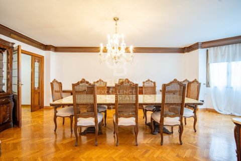 Huoneisto myytävänä Valencia, Espanja, 5 makuuhuonetta, 384 m2 No. 157525 - kuva 3