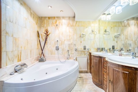 Huoneisto myytävänä Valencia, Espanja, 5 makuuhuonetta, 384 m2 No. 157525 - kuva 27