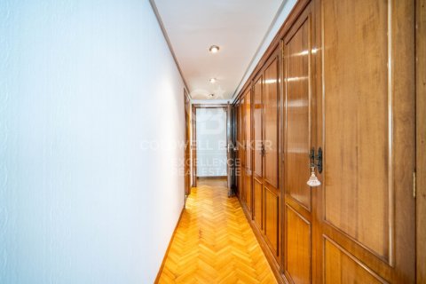 Huoneisto myytävänä Valencia, Espanja, 5 makuuhuonetta, 384 m2 No. 157525 - kuva 28