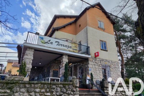 Lokal usługowy w El Espinar, Segovia, Hiszpania 411 mkw. nr 173026 – zdjęcie 1