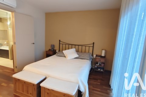 Apartament w Granollers, Barcelona, Hiszpania 4 sypialnie, 210 mkw. nr 173022 – zdjęcie 16