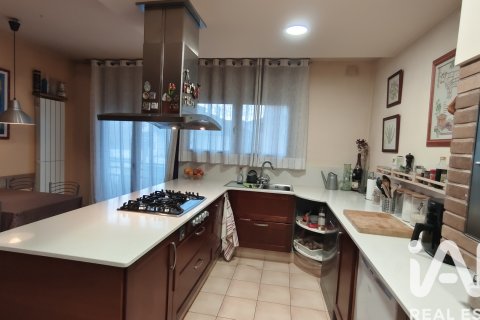 Apartament w Granollers, Barcelona, Hiszpania 4 sypialnie, 210 mkw. nr 173022 – zdjęcie 4