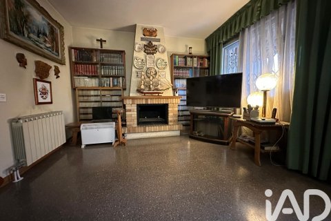 Māja pārdošanā Barbera Del Valles, Barcelona, Spānijā 4 istabas, 159 m2 Nr. 173025 - attēls 6