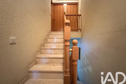 Māja pārdošanā Barbera Del Valles, Barcelona, Spānijā 4 istabas, 159 m2 Nr. 173025 - attēls 23