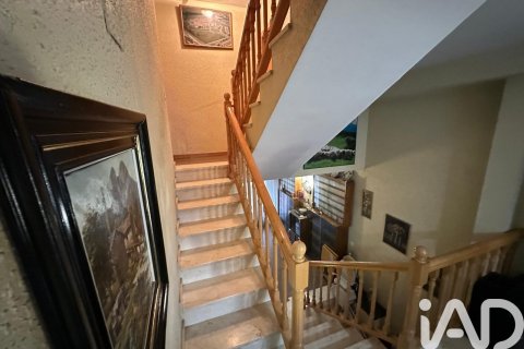 Māja pārdošanā Barbera Del Valles, Barcelona, Spānijā 4 istabas, 159 m2 Nr. 173025 - attēls 11