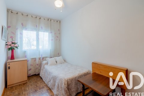Apartamento en venta en Madrid, España 3 dormitorios, 65 m2 No. 173157 - foto 25