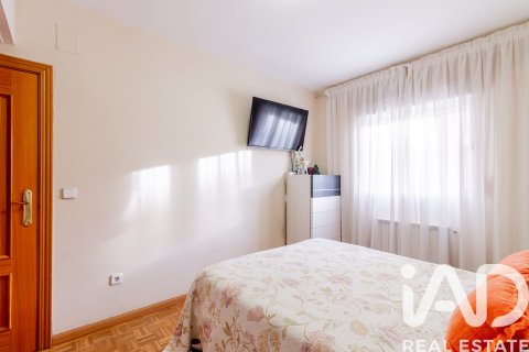 Apartamento en venta en Madrid, España 3 dormitorios, 65 m2 No. 173157 - foto 18