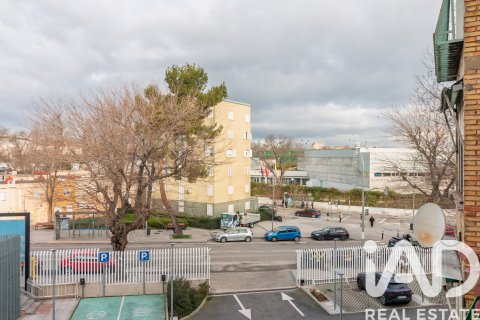 Apartamento en venta en Madrid, España 3 dormitorios, 65 m2 No. 173157 - foto 1