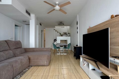 Casa adosada en venta en Alicante, España 2 dormitorios, 157 m2 No. 173156 - foto 4