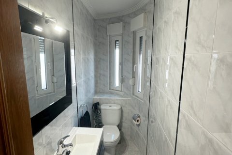 Radhus till salu i Valdefresno, Leon, Spanien 3 sovrum, 237 kvm. Nr. 173160 - foto 12