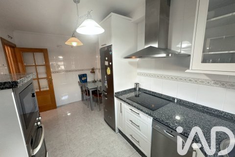 Radhus till salu i Valdefresno, Leon, Spanien 3 sovrum, 237 kvm. Nr. 173160 - foto 13