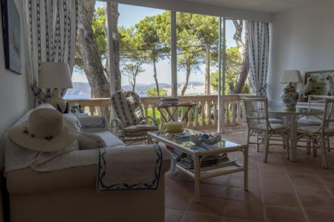 Apartamento en venta Santa Ponsa, Mallorca, España 4 dormitorios, 105 m2 No. 133003 - foto 1