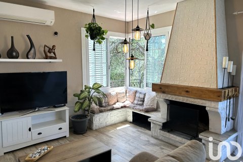 Hus i Castellar Del Valles, Barcelona, Spanien 4 sovrum, 214 kvm. Nr. 154000