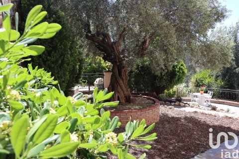 Hus till salu i Castellar Del Valles, Barcelona, Spanien 4 sovrum, 214 kvm. Nr. 154000 - foto 14