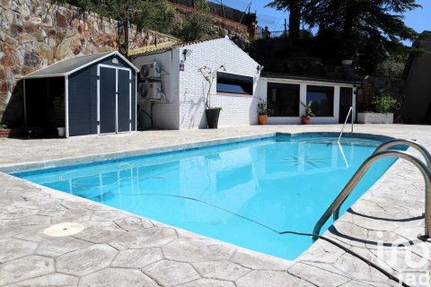 Hus till salu i Castellar Del Valles, Barcelona, Spanien 4 sovrum, 214 kvm. Nr. 154000 - foto 11