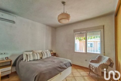 House à vendre à Alicante, Espagne, 4 chambres, 184 m2 No. 153999 - photo 8