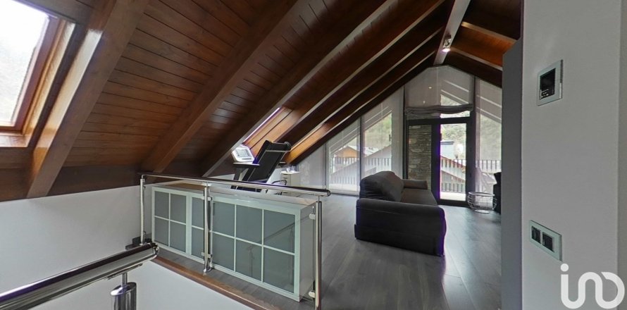 Māja Lleida, Spānijā 5 istabas, 405 m2 Nr. 154001