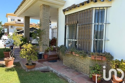 Продажа дома в Чиклана-де-ла-Фронтера, Кадис, Испания 5 спален, 277м2 №152927 - фото 5